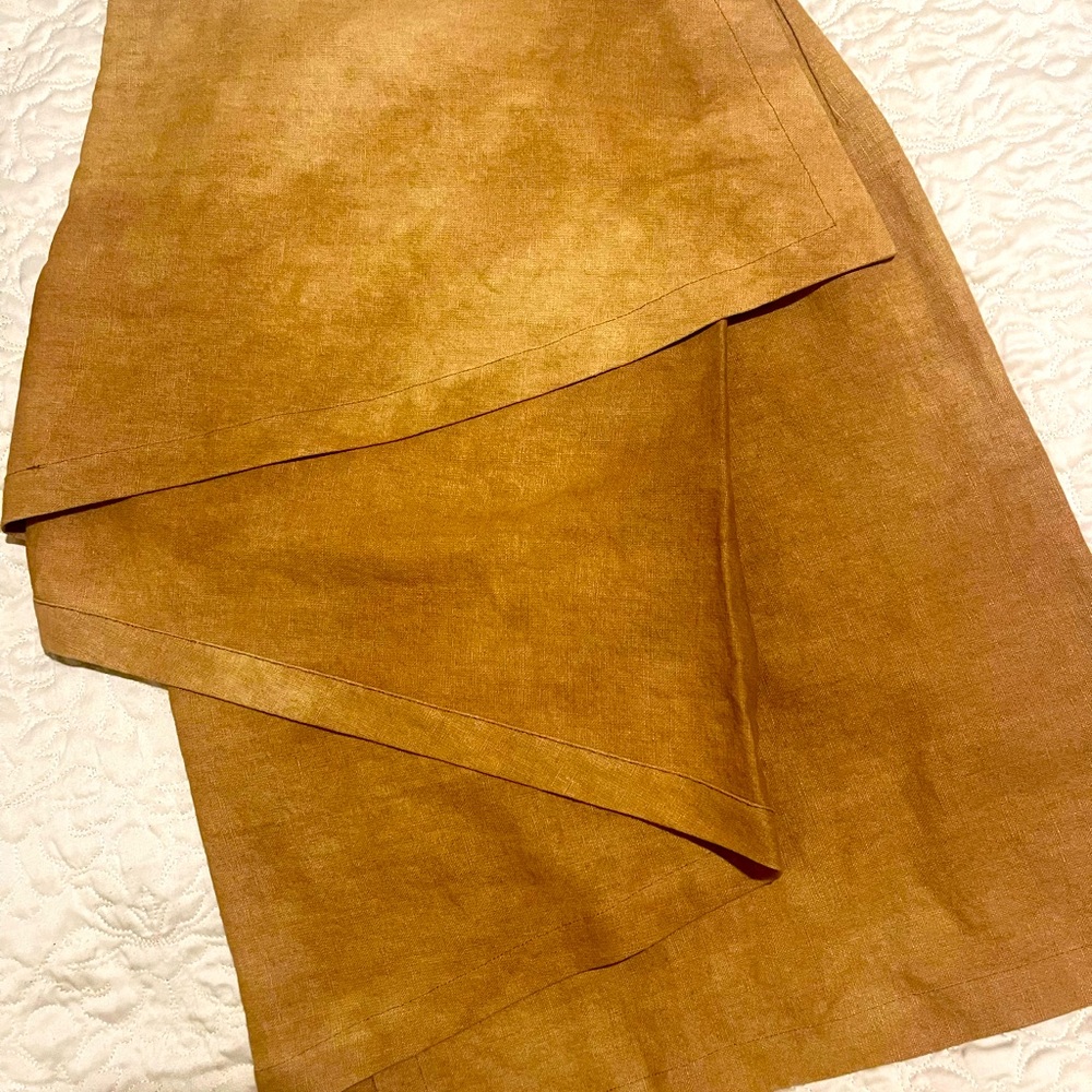 Beautiful fade away brown, tan color Michael kors skirt .